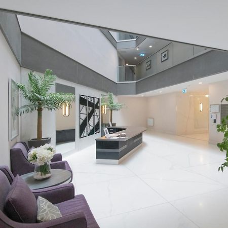 Spacious Apartment With Parking Space, Close To Heathrow, Elizabeth Line And Windsor Maidenhead Bagian luar foto